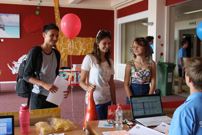 Village Camps International Summer Camp Leysin, Switzerland 2025-08-09 https://www.villagecamps.com/journals_admin/images/689-34-arrivals (47).jpg